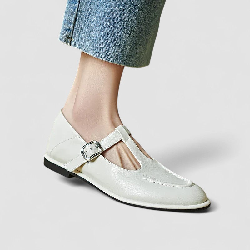 The Noelle Low-Heel Flat