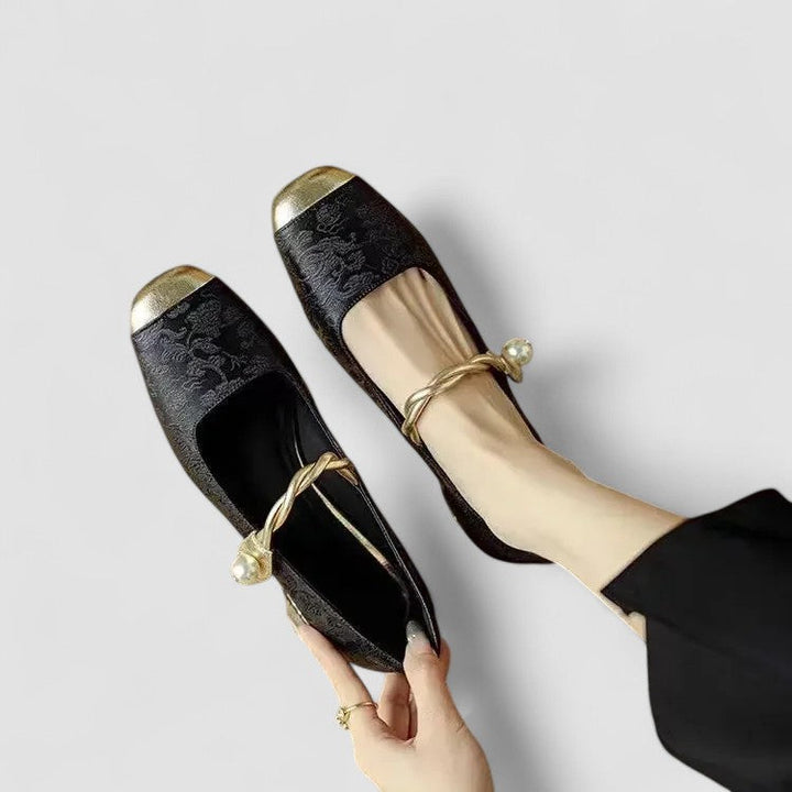 The Olive Charm Flat